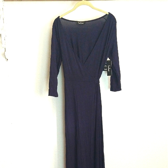 NWT Lulu's Garden District Navy Wrap Maxi Stretchy Dress Size Medium Slit - Picture 4 of 11